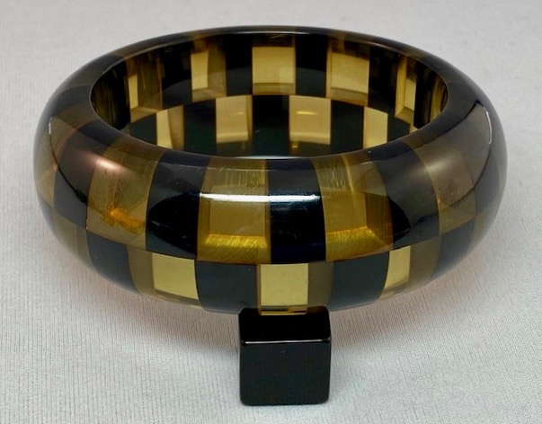 SZ237 Shultz black & applejuice bakelite 2 row checkerboard bangle